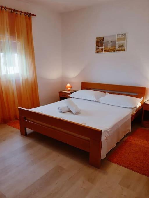 Antonela * Komin (Dubrovnik-Neretva)